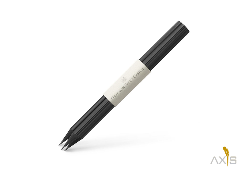 Graf von Faber-Castell Drei banderolierte holzgefasste Bleistifte mit Tauchkappe, lang, Schwarz